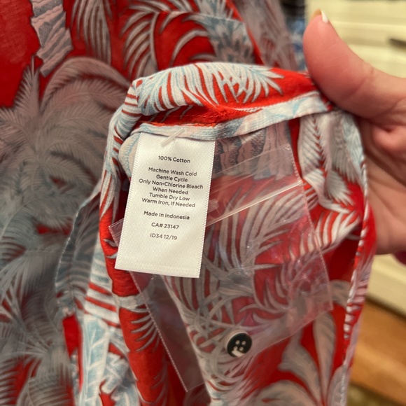 Talbots, Size XS, Red blouse with palm trees - Picture 4 of 4